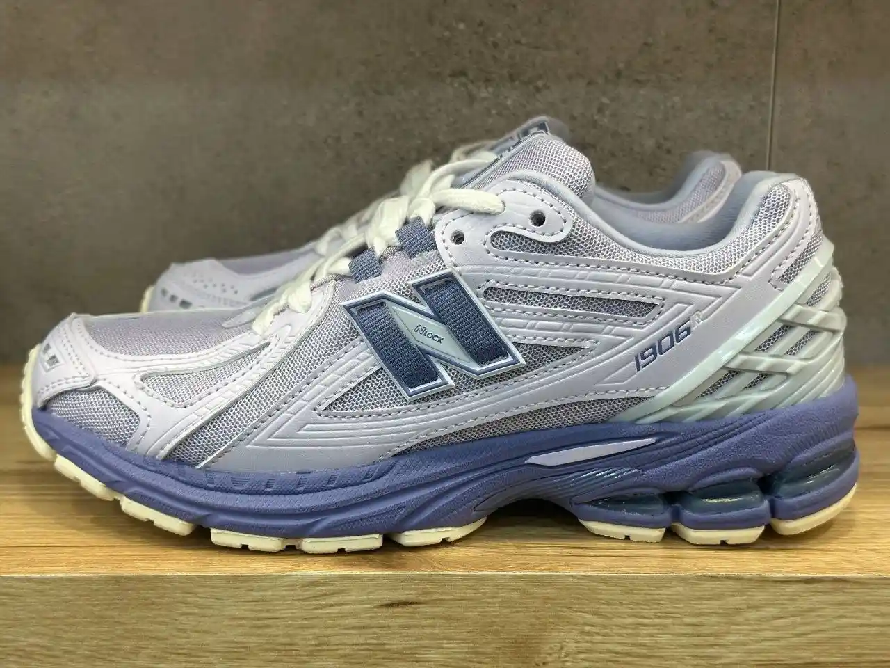 New balance 1906r کفش اسپرت زنانه نیوبالانس 1906R | New Balance 1906R